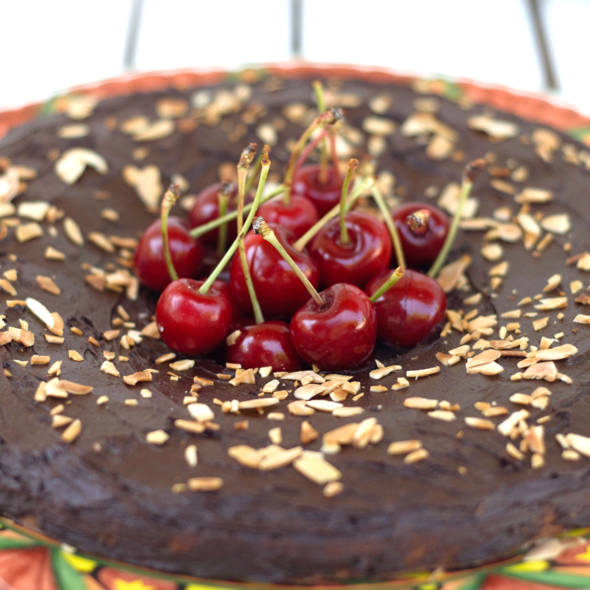 Bolo de banana, cereja e&nbsp;chocolate