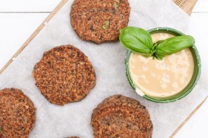 receita hambúrgueres vegan de feijao-preto