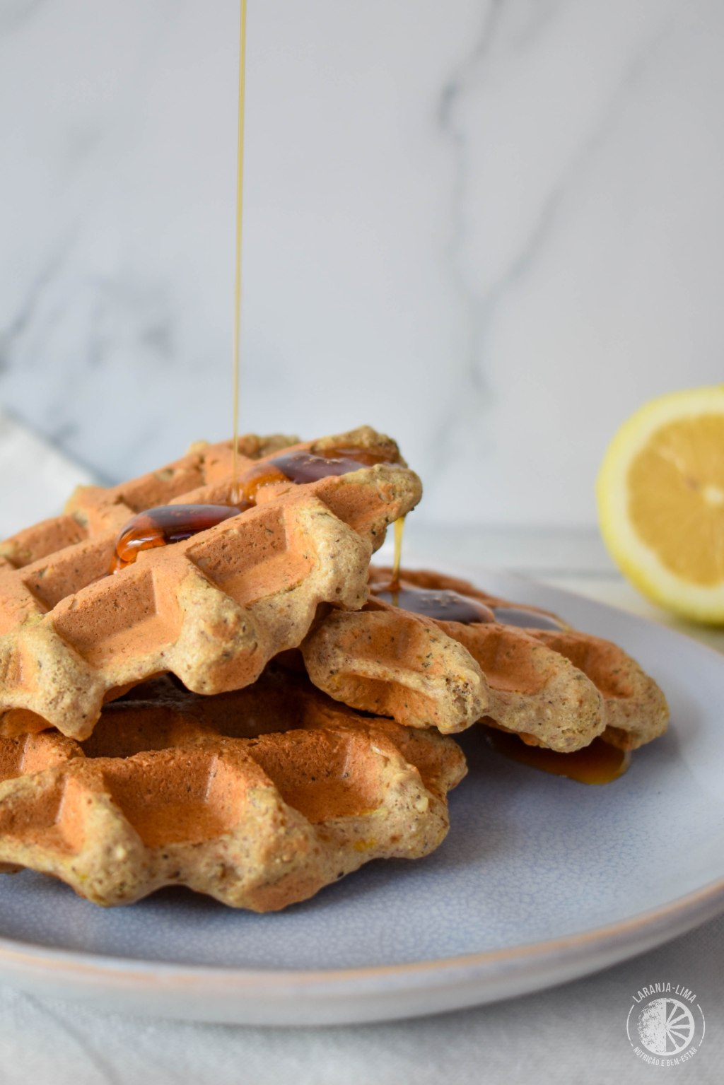 Waffles vegan de limão e&nbsp;chia