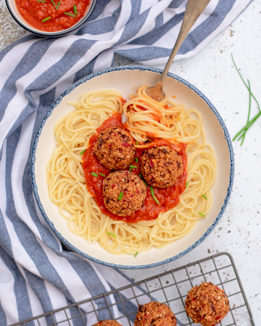 Almôndegas de feijão e&nbsp;seitan