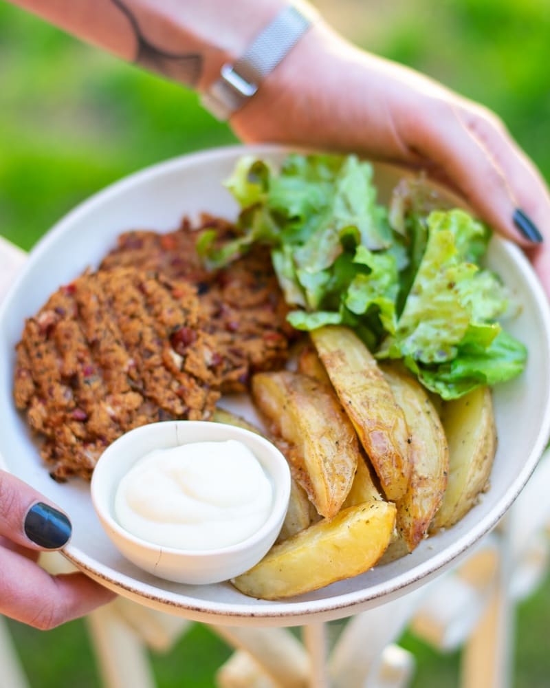 Batatas no forno com aioli de&nbsp;couve-flor